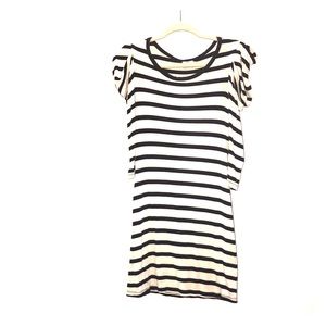 Super Chic “T” Los Angeles Dress